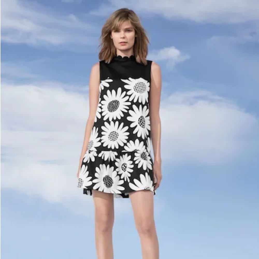NWOT Victoria Beckham for Target Daisy Print Dress size medium